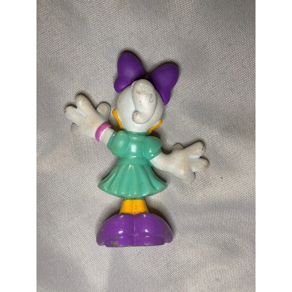 2011 Disney Mattel (X5200) Small Sitting Daisy Duck Plastic Collectible Toy